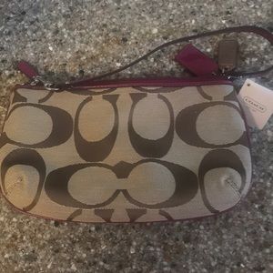Coach Bags - Coach wristlet Coach Bags - Coach wristlet